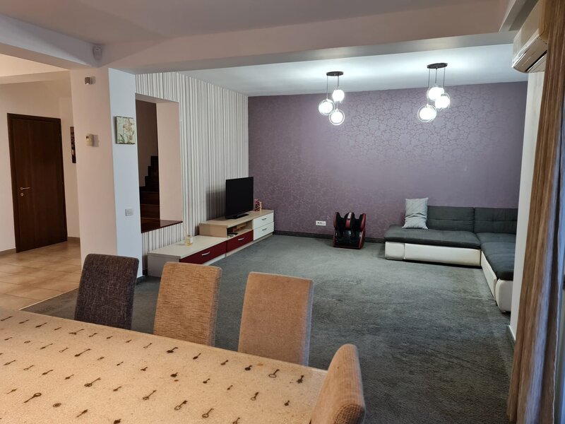 Pipera, American Village,