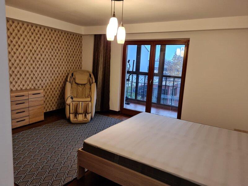 Pipera, American Village,