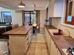 Pipera, American Village